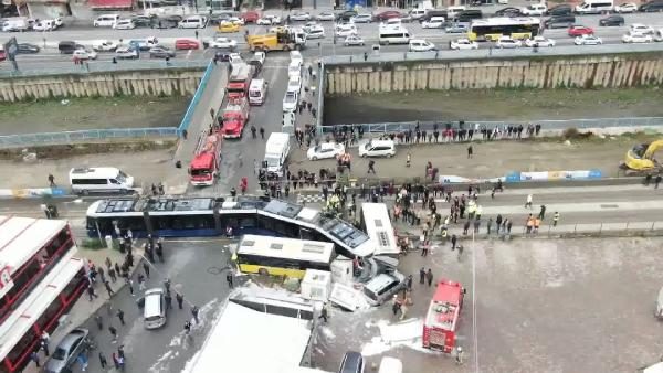 Κωνσταντινούπολη: Τραμ συγκρούστηκε με λεωφορείο – Τουλάχιστον 19 τραυματίες
