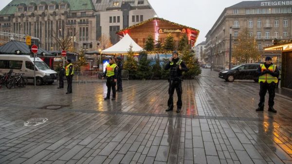 Γερμανία: Συναγερμός στις Αρχές – Εκκενώθηκαν οι χριστουγεννιάτικες αγορές του Ντίσελντορφ