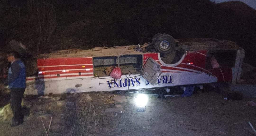 Βολιβία: Έντεκα νεκροί και 23 τραυματίες από πτώση λεωφορείου σε χαράδρα κοντά τη Σάντα Κρους