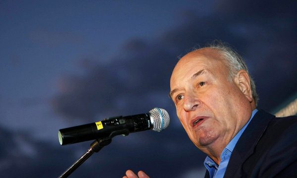 Γιάννης Διακογιάννης: Η «φωνή» των σπορ που έγινε τραγούδι του Λουκιανού Κηλαηδόνη