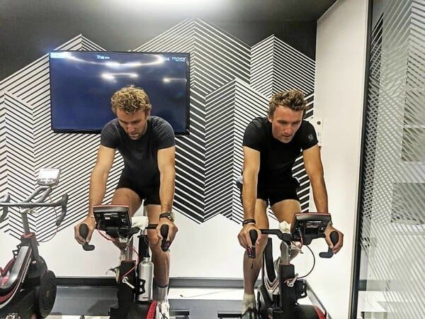 To πείραμα των διδύμων: Ο ένας έγινε vegan και ο άλλος έτρωγε κρέας – Ποιος έχασε τη λίμπιντό του;