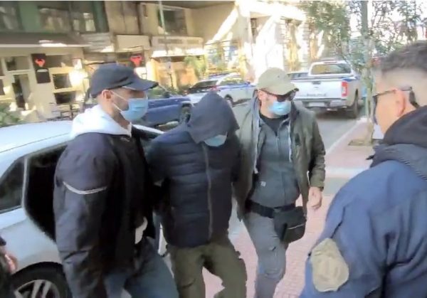 Γυναικοκτονία στον Πειραιά: «Eίδε κάτι στο κινητό μου, καβγαδίσαμε και θόλωσα» λέει ο 25χρονος δολοφόνος