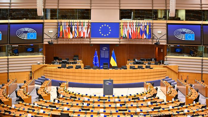 Qatargate: Καταστροφή για το ευρωπαϊκό κοινοβούλιο λέει ο γερμανικός Τύπος