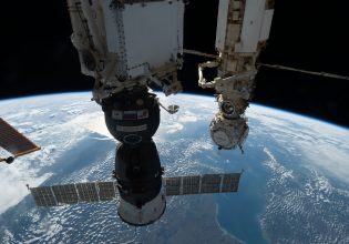 Soyuz – Ρωσία: Μελετάται αποστολή διάσωσης για το πλήρωμα του διαστημικού σταθμού