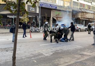 Θεσσαλονίκη: Επεισόδια έξω από τα δικαστήρια όπου μετέβη ο αστυνομικός που πυροβόλησε τον 16χρονο