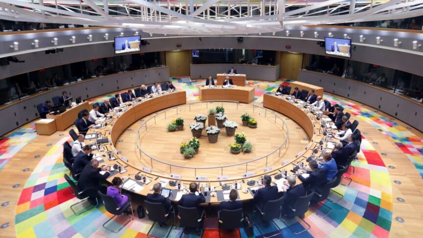 Ευρωπαϊκό Συμβούλιο: Επιβεβαίωσε τη χορήγηση των 18 δισ. στην Ουκρανία για το 2023
