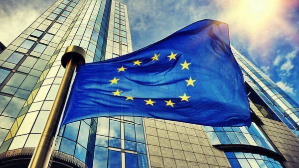 Ποινικοποίηση της παραβίασης των ευρωπαϊκών κυρώσεων προτείνει η Κομισιόν