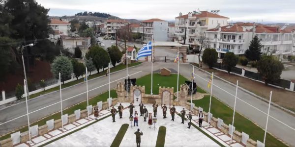 Διδυμότειχο: Θρακιώτικα κάλαντα απ’ τη μπάντα της XVI Μεραρχίας Πεζικού