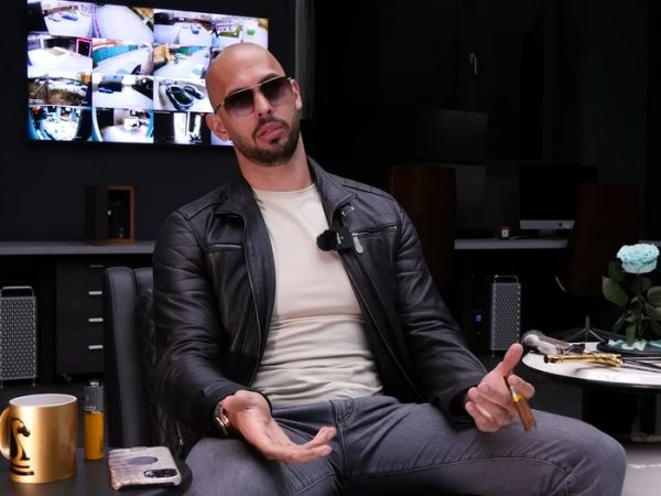 Μέσα στον μισογυνικό κόσμο του Άντριου Τέιτ, του influencer που συνελήφθη για sex trafficking