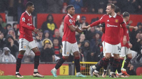 Νίκη για τη Μάντσεστερ Γιουνάιτεντ (3-0)