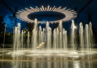 Εντυπωσιακές φωτιστικές εγκαταστάσεις σε ένα θεαματικό χριστουγεννιάτικο κόσμο