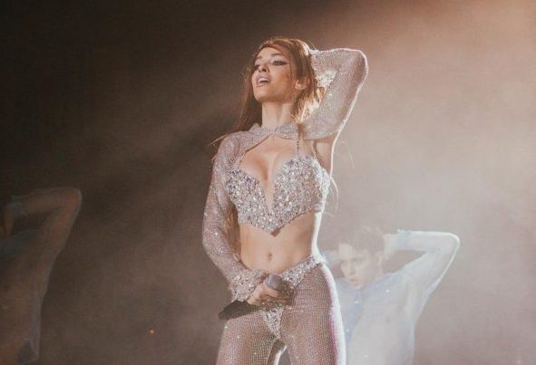 Ελένη Φουρέιρα: Ανακοίνωσε την επιστροφή της στη νυχτερινή διασκέδαση