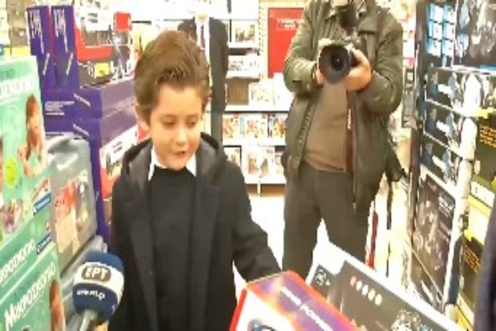 Άδωνις Γεωργιάδης: Για αγορές παιχνιδιών με τον γιό του - Οι πρώτες δηλώσεις του μικρού Αλκαίου