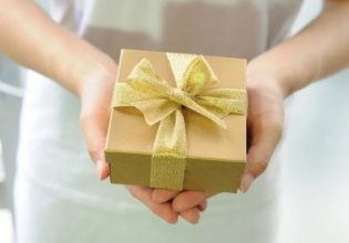 Τα καλύτερα χριστουγεννιάτικα δώρα για δασκάλες