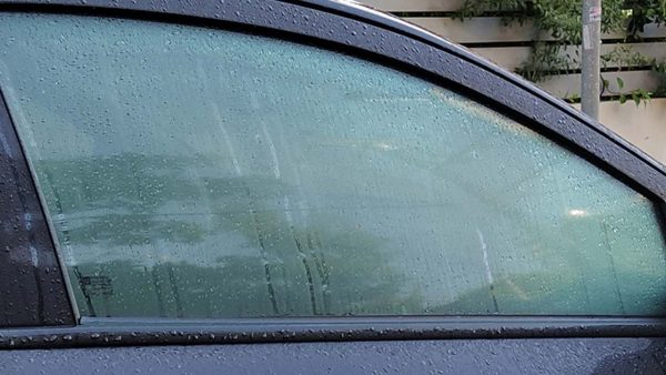 Αυτοκίνητο: Πόσο επικίνδυνη είναι η πρωινή υγρασία