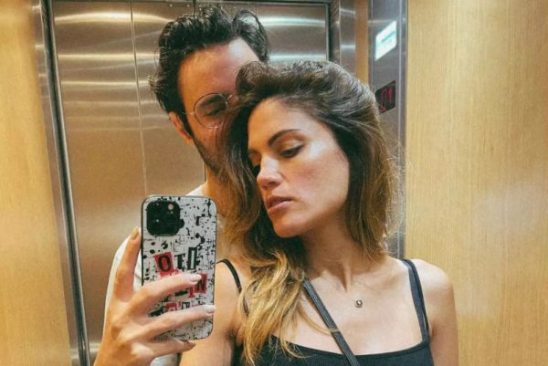 Μαίρη Συνατσάκη: Η πρώτη φωτογραφία με τη νεογέννητη κόρη της