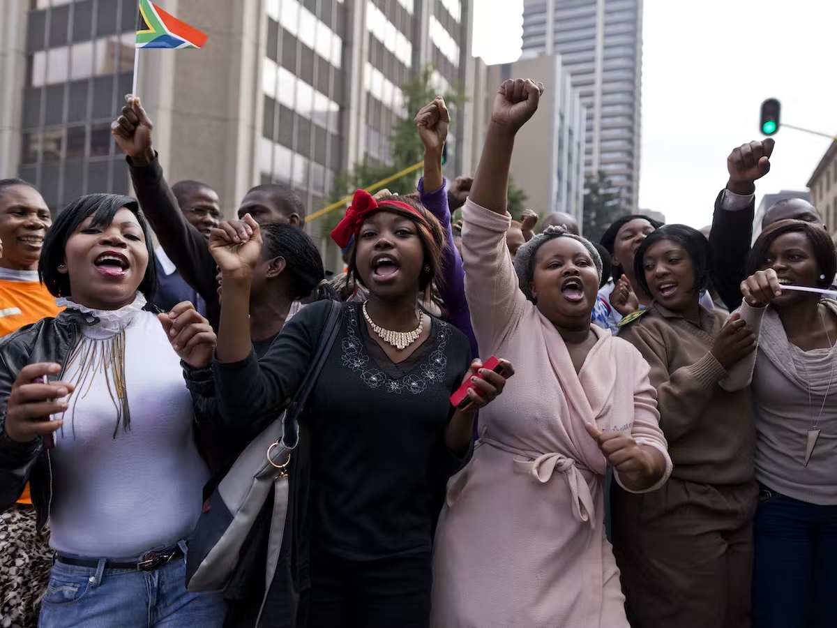 Νότια Αφρική: Αποποινικοποιεί την πορνεία ως μέτρο καταπολέμησης της βίας κατά των γυναικών