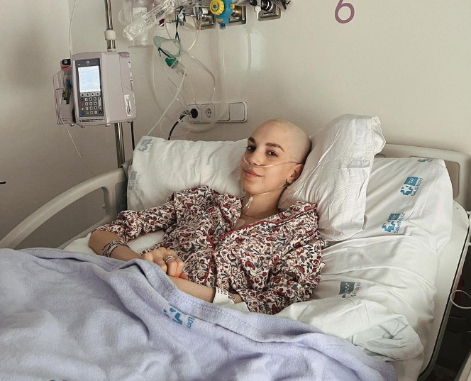 Ισπανία: Συγκινητικός αποχαιρετισμός από influencer λίγο πριν πεθάνει από καρκίνο