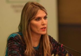 Εύα Καϊλή: «Παραβρέθηκε στην τελετή έναρξης του Μουντιάλ – Ψήφισε υπέρ του Κατάρ σε επιτροπή που δεν συμμετείχε καν»
