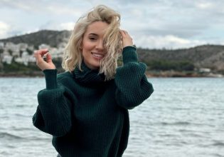 Καλομοίρα: Ποζάρει μαζί με την κόρη της και είναι ίδιες