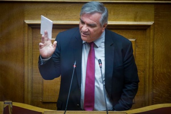 Εύα Καϊλή: Αιχμές Καστανίδη σε Ανδρουλάκη για καθυστερημένη διαγραφή