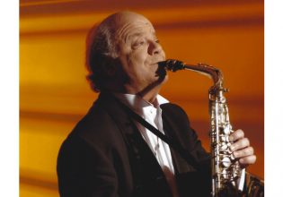 Γιώργος Κατσαρός: Μαζί με την Λένα Αλκαίου και τον Γεράσιμο Ανδρεάτο στο Γυάλινο Μουσικό Θέατρο