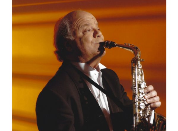 Γιώργος Κατσαρός: Μαζί με την Λένα Αλκαίου και τον Γεράσιμο Ανδρεάτο στο Γυάλινο Μουσικό Θέατρο