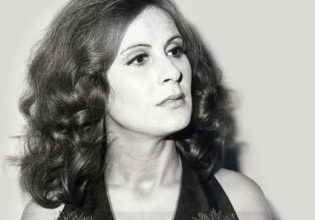 Ρένα Κουμιώτη: Στο γηροκομείο η σπουδαία τραγουδίστρια – Δε γνωρίζει ότι έχει πεθάνει ο γιος της