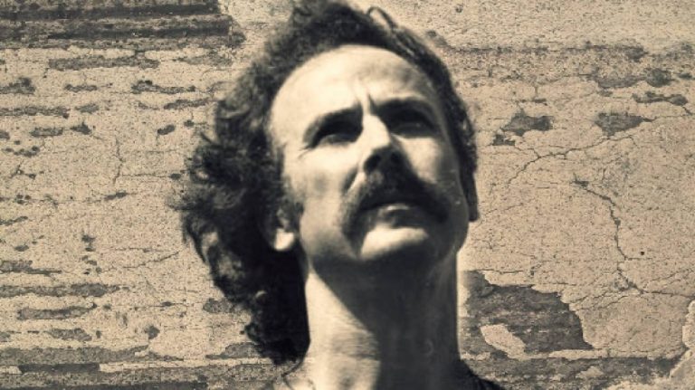 Ήτανε μια φορά: Ο Σταύρος Ξαρχάκος τίμησε τον Νίκο Ξυλούρη στο Christmas Theater