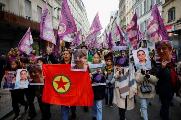 H Τουρκία καταδικάζει τη συμμετοχή Γάλλων πολιτικών σε διαδηλώσεις Κούρδων για την δολοφονική επίθεση στο Παρίσι