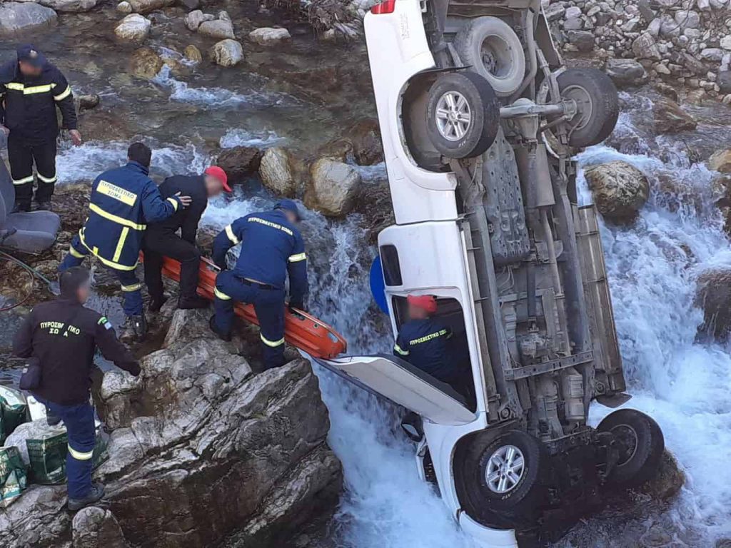 Αιτωλοακαρνανία: Όχημα έπεσε από γέφυρα σε ποτάμι – Απεγκλωβίστηκε τραυματισμένη γυναίκα