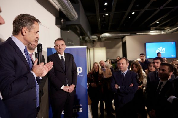 Μητσοτάκης: Μικρότητα Ανδρουλάκη να φορτώνει την Καϊλή στη ΝΔ – Θέλει να συγκυβερνήσει με τον ΣΥΡΙΖΑ