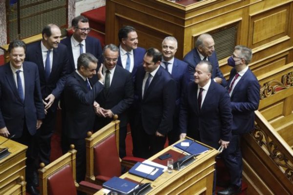 Προϋπολογισμός: Εγκρίθηκε με 156 ψήφους – 143 βουλευτές καταψήφισαν