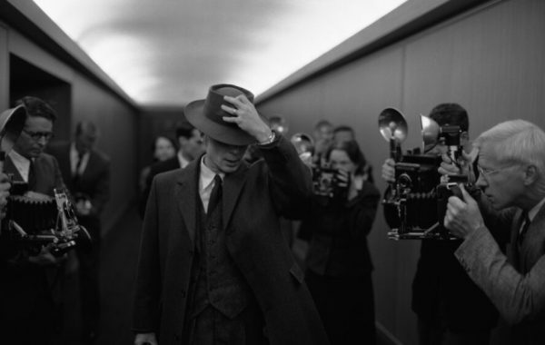 «Oppenheimer»: Κυκλοφόρησε το τρέιλερ της ταινίας του Κρίστοφερ Νόλαν