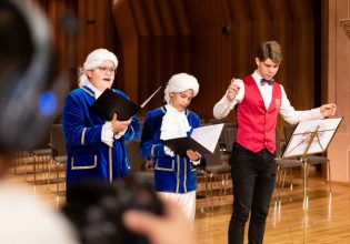 Χριστουγεννιάτικη ατμόσφαιρα στο Μέγαρο Μουσικής από την Παιδική Χορωδία Μότσαρτ της Βιέννης