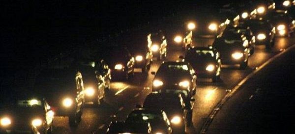 Τροχαίο προκάλεσε μποτιλιάρισμα στον κόμβο Λ.Ποσειδώνος – Λ.Κηφισού τα ξημερώματα