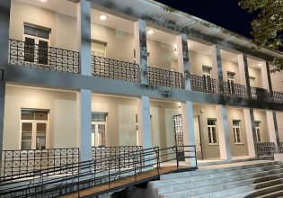 Εγκαινιάστηκε το νέο Δημαρχείο Καλαβρύτων