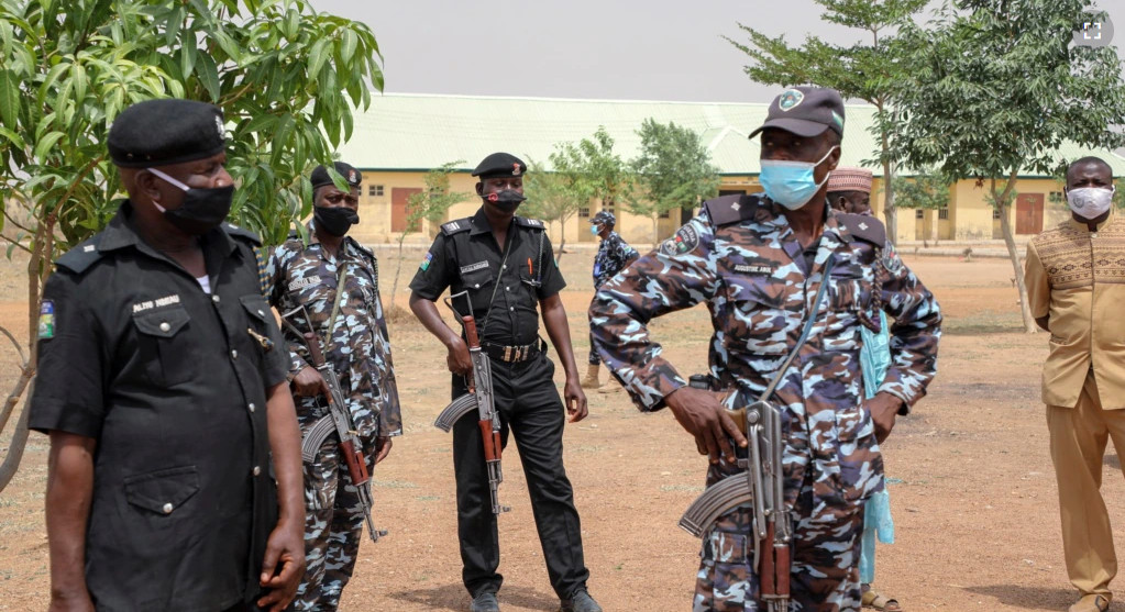 Νιγηρία: Εισβολή ενόπλων σε τέμενος – Πήραν 13 ομήρους
