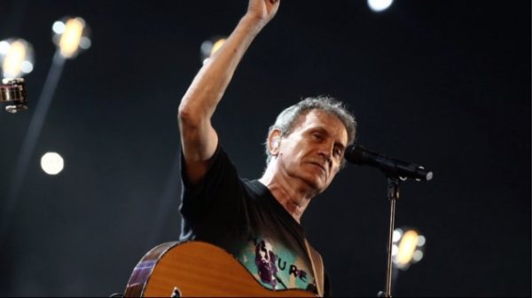 Γιώργος Νταλάρας: «Διαχωρίζω τον Γιώργο από τον Νταλάρα»