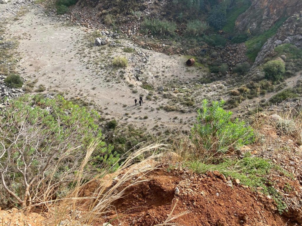 Συναγερμός στην Καλαμάτα – Εντοπίστηκαν δύο νεκροί σε νταμάρι