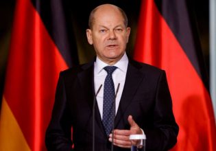 Σολτς: Θα συνεργαστούμε με τη Ρωσία μετά το τέλος του πολέμου αλλά αυτή η στιγμή δεν είναι τώρα