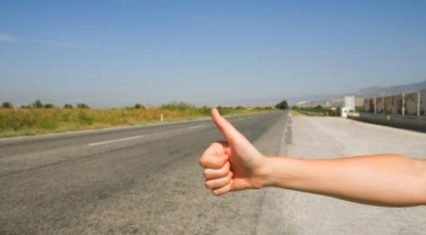 Ρόδος: 76χρονος έπεσε θύμα ληστείας από γυναίκα που έκανε οτοστόπ