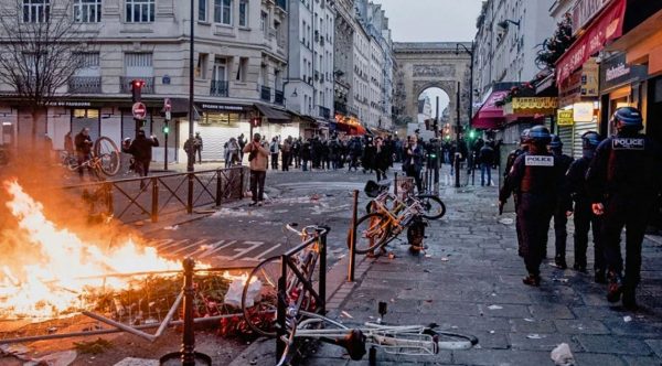 Επίθεση στο Παρίσι: «Είναι παλαβός» λέει ο πατέρας του μακελάρη – Είχε καταδικαστεί σε φυλάκιση το 2016