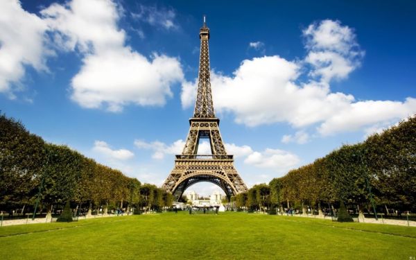 Σύνδρομο του Παρισιού: «Χτυπάει» τους τουρίστες που ταξιδεύουν στη γαλλική πρωτεύουσα
