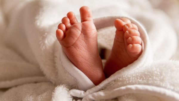 Κρήτη: Νεογνό με κοροναϊό μεταφέρεται εσπευσμένα στο ΠΑΓΝΗ