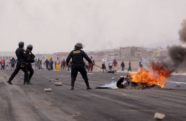 Περού: Στους 7 οι νεκροί στις διαδηλώσεις κατά της νέας προέδρου – 4 έφηβοι ανάμεσά τους