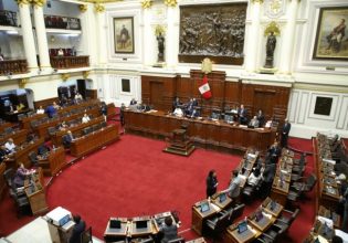 Περού: Αποφασίστηκε η επίσπευση των εκλογών για την εκτόνωση της κρίσης
