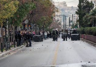 Ένταση στην ΑΣΟΕΕ: Σε συλλήψεις προχώρησε η ΕΛΑΣ – Κλειστή η Πατησίων