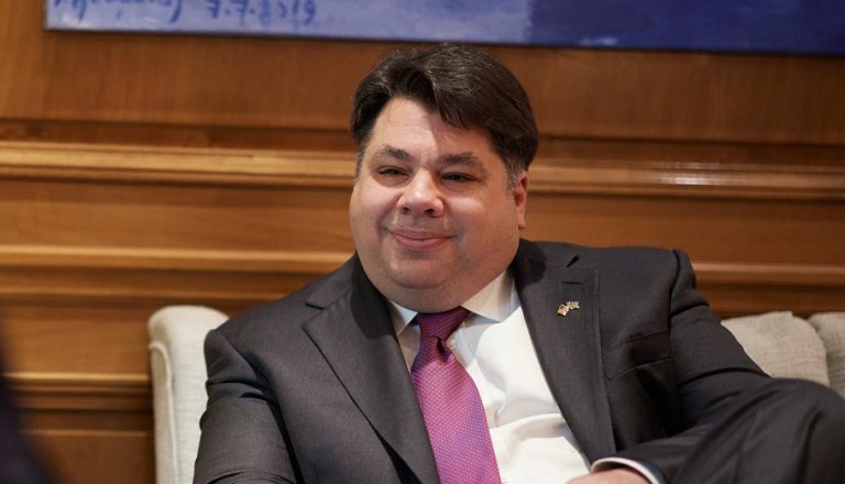 Τζορτζ Τσούνης στο in: Η ψυχραιμία και η πειθαρχημένη ηγεσία είναι απαραίτητες