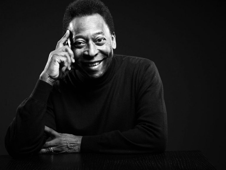 Πελέ: Το ποδόσφαιρο έχασε τον Βασιλιά του